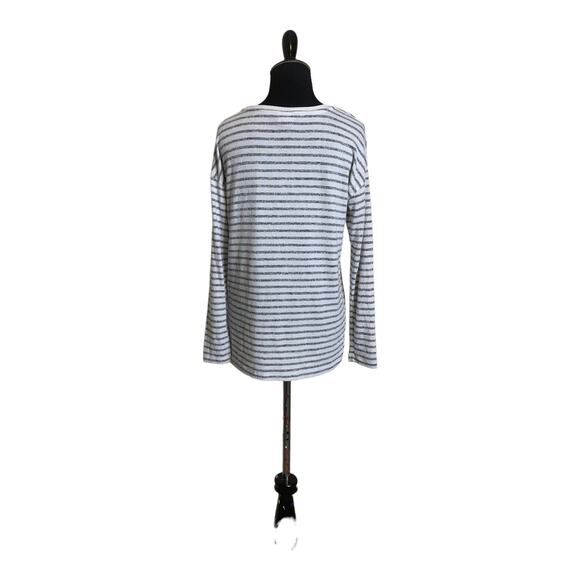 A new day white gray striped long sleeves crew neck top size XS - Picture 9 of 10